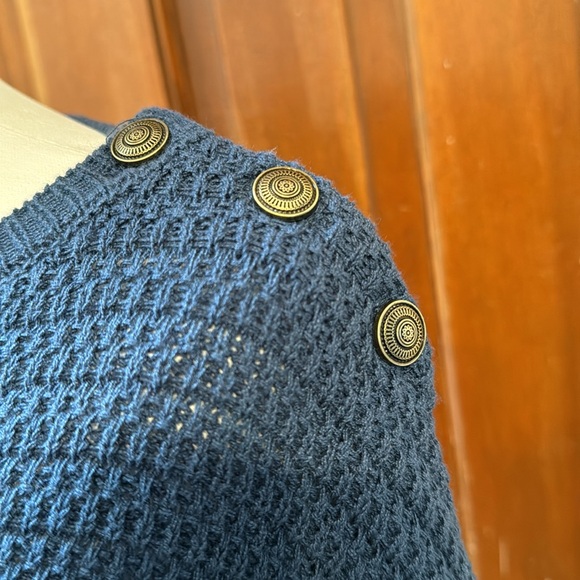 NWT Zara Crop Sweater. Size Large - Picture 7 of 11